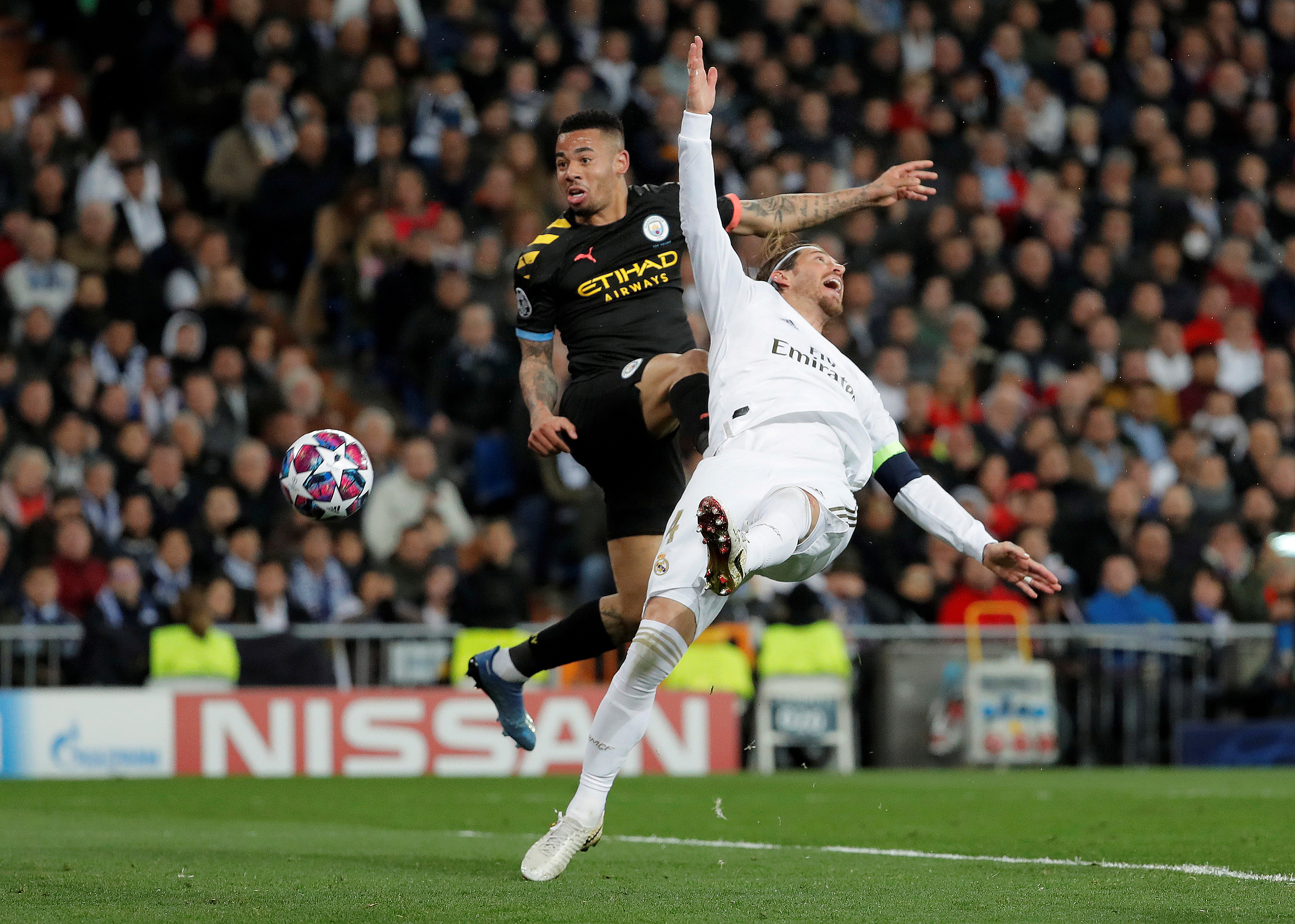 米兰体育官网-关于风云突变！成都蓉城赛前门线救险，欧篮联版图或变，更衣室稳定，轮换策略成焦点的信息